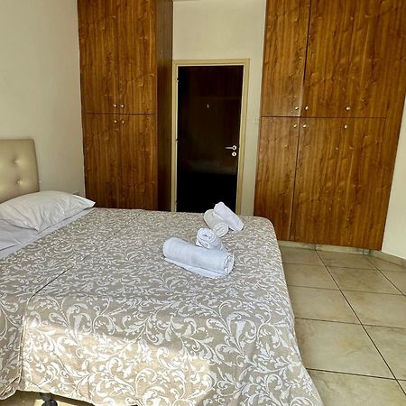 Private Room In Shared Flat Nicosia Kültér fotó