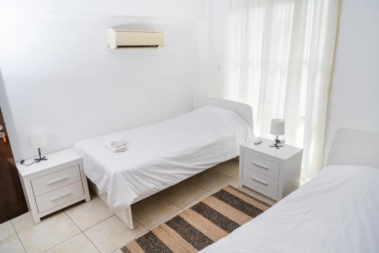 Private Room In Shared Flat Nicosia Kültér fotó