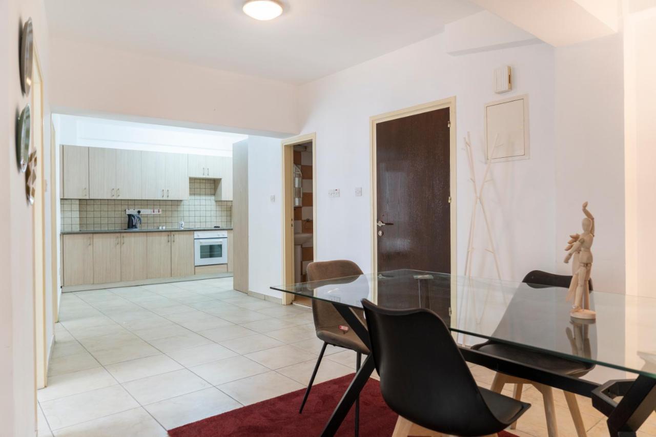 Private Room In Shared Flat Nicosia Kültér fotó