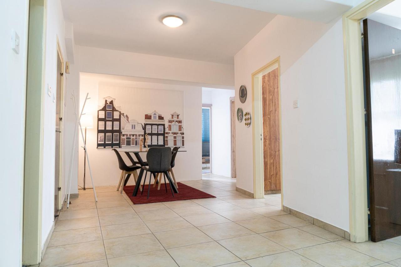 Private Room In Shared Flat Nicosia Kültér fotó
