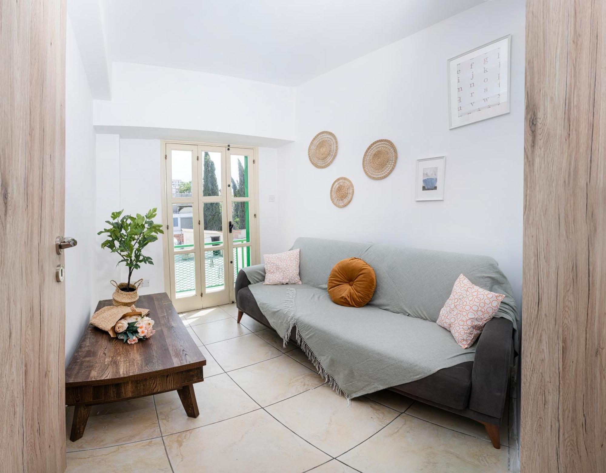 Private Room In Shared Flat Nicosia Kültér fotó