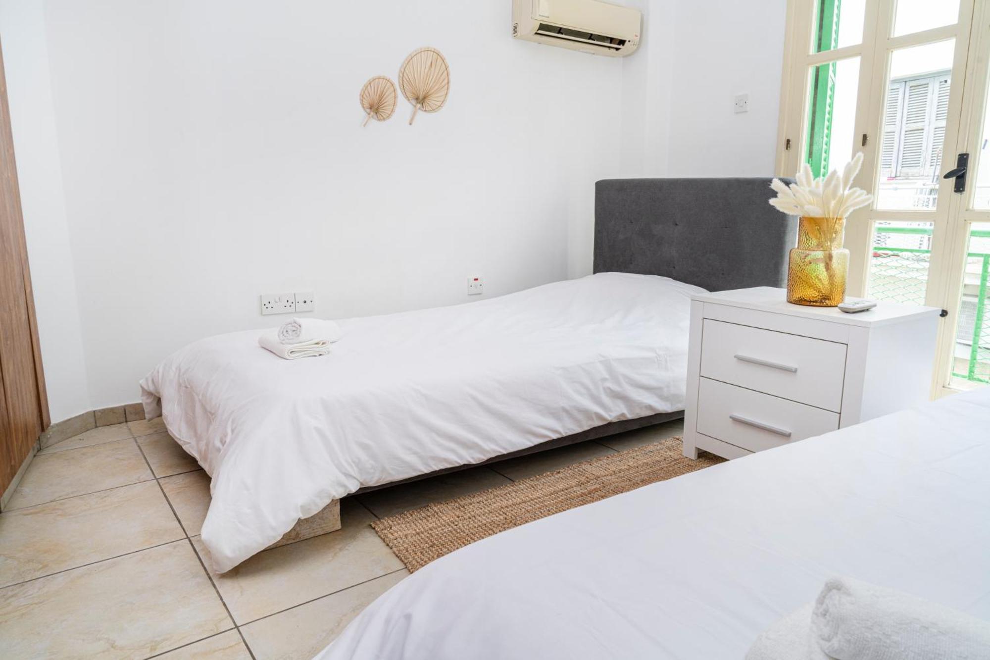 Private Room In Shared Flat Nicosia Kültér fotó