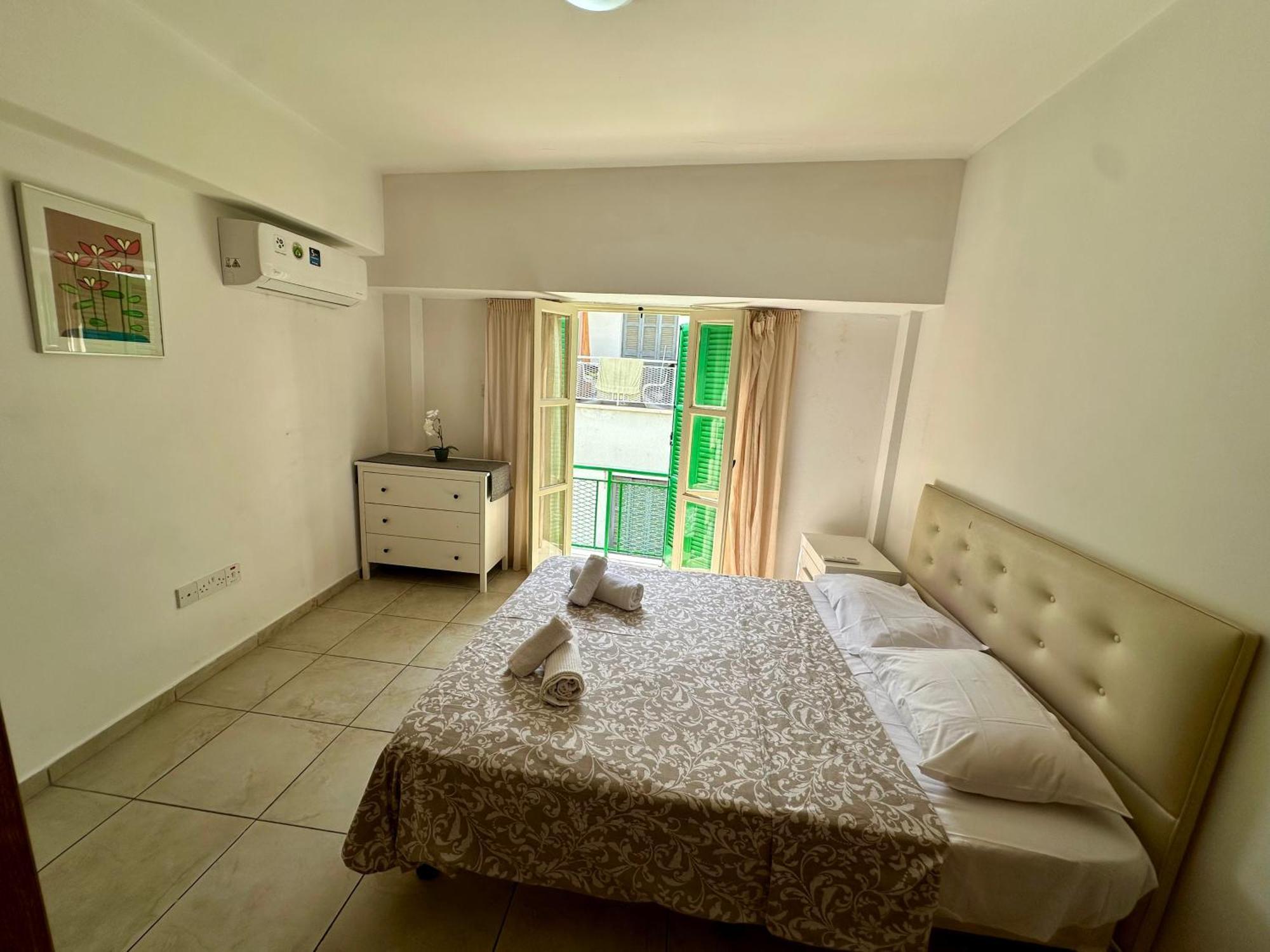 Private Room In Shared Flat Nicosia Kültér fotó